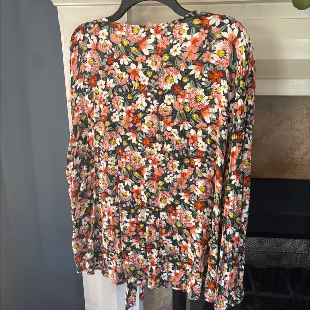 LOFT Floral Blouse - Black, Pink, White - Picture 3 of 3